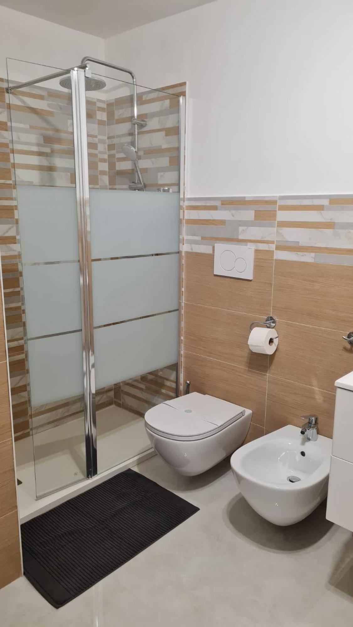 Locazione Turistica Adriatico Hotel Bari Buitenkant foto